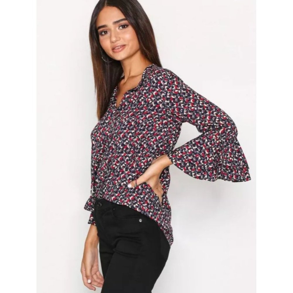 Lauren Ralph Lauren Womens M Blue Pink Geometric Chelsah Elbow Sleeve Shirt